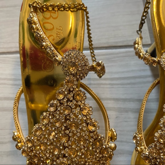 ✨Brand New✨Fancy Gold Colour Heels, Size US 8 - Picture 5 of 8